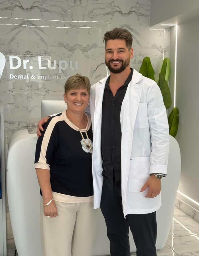 Dr. Lupu după tratament alături de dna. Elena